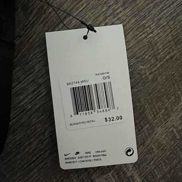 Nike Hard Shell Lunchbox - Picture 4 of 8